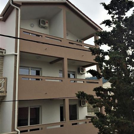 Apartmani Orhideja راب المظهر الخارجي الصورة