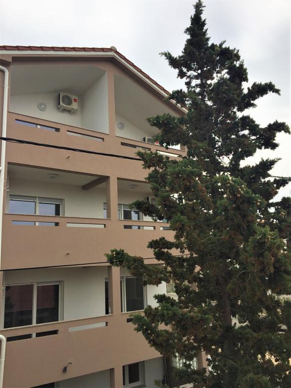 Apartmani Orhideja راب المظهر الخارجي الصورة