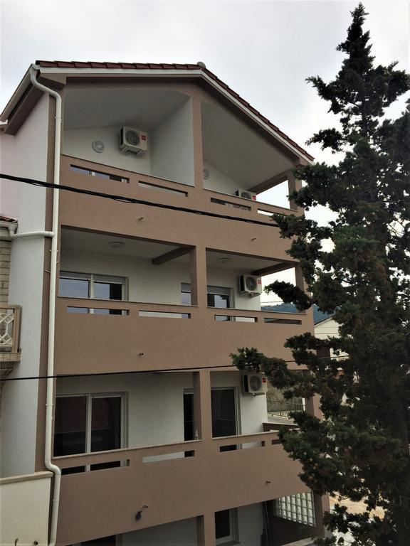 Apartmani Orhideja راب المظهر الخارجي الصورة